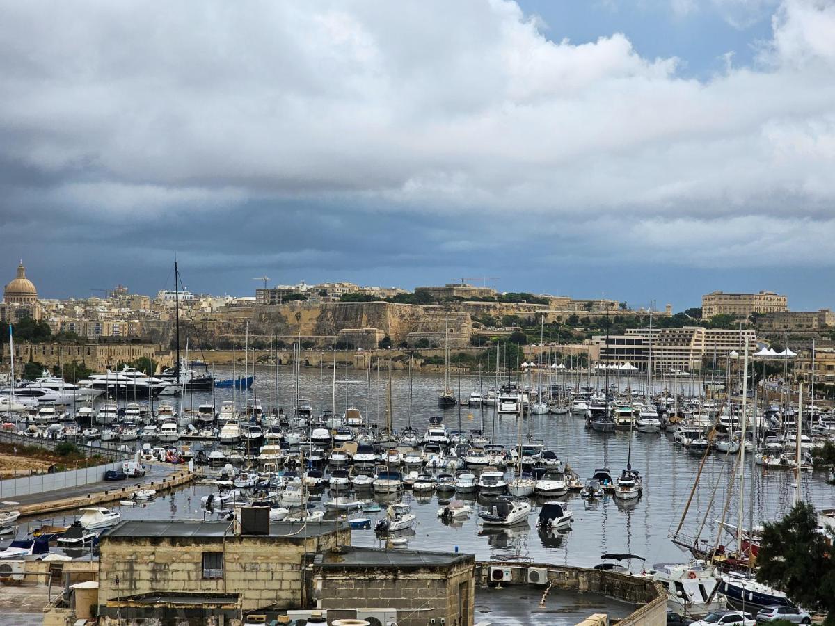 Апартаменты Mive Luxury Sea View Penthouse Gzira Экстерьер фото